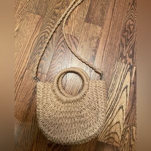 Round Handle Straw Bag